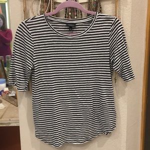 Black and White Short Sleeve Top Small